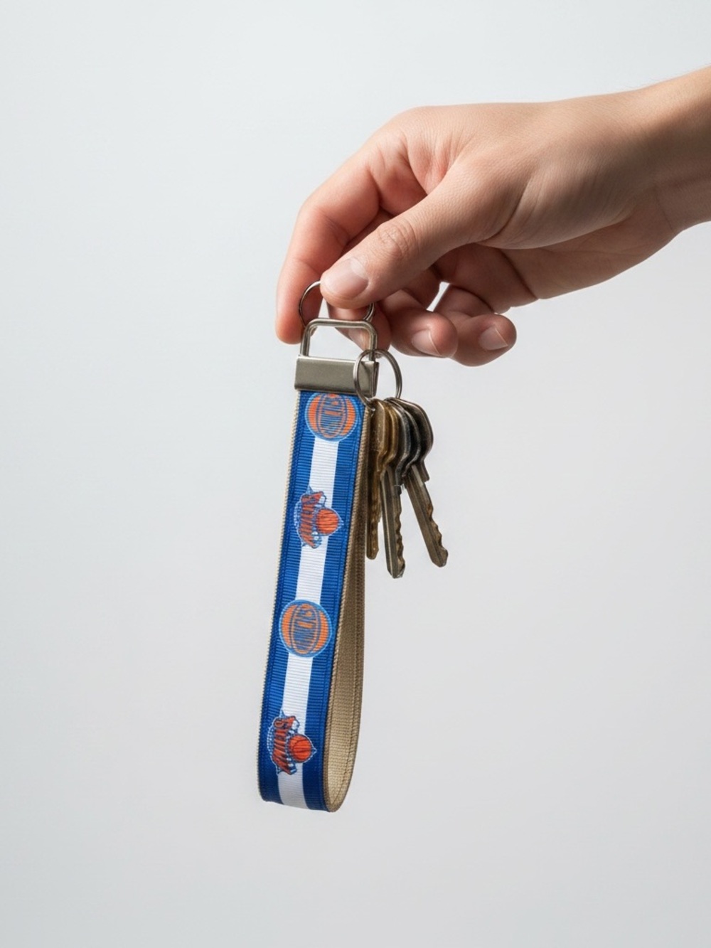 New York Knicks Blue & White Key Fob Wristlet/Basketball Key Holder/Fathers Day - Picture 3 of 3